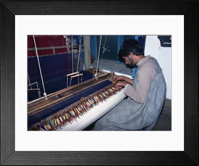 Framed Print : Shawl weaver, Kani, Kashmir, India, Asia Framed Print : Shawl weaver, Kani, Kashmir, India, Asia