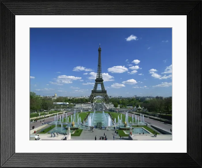 Framed Print : The Eiffel Tower with water fountains, Paris, France, Europe Framed Print : The Eiffel Tower with water fountains, Paris, France, Europe