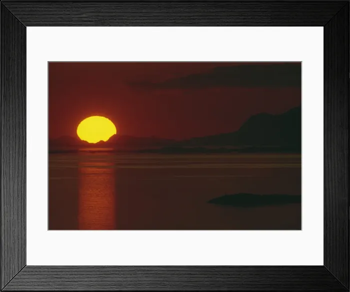 Framed Print : Spectacular midnight sun, taken at 1 am, Bodo, Polar Circle, Norway, Scandinavia, Europe Framed Print : Spectacular midnight sun, taken at 1 am, Bodo, Polar Circle, Norway, Scandinavia, Europe