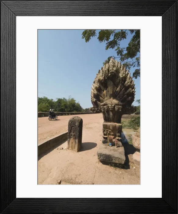 Framed Print : The 12th century bridge near Siem Reap, Cambodia, Indochina, Southeast Asia, Asia Framed Print : The 12th century bridge near Siem Reap, Cambodia, Indochina, Southeast Asia, Asia