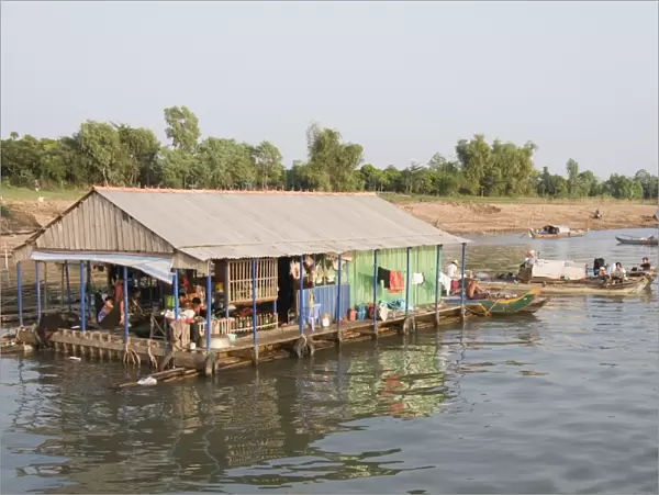 Floating fisherman villages, Mekong River, Phnom Penh, Cambodia, Indochina
