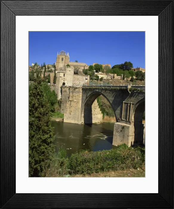 Framed Print : The old gateway bridge over the river and the city of Toledo, Castilla la Mancha Framed Print : The old gateway bridge over the river and the city of Toledo, Castilla la Mancha