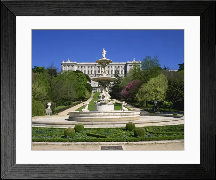 Framed Print : Fountain and gardens in front of the Royal Palace (Palacio Real), in Madrid Framed Print : Fountain and gardens in front of the Royal Palace (Palacio Real), in Madrid