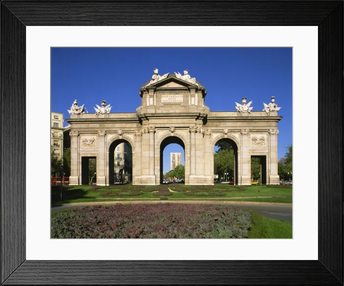 Framed Print : Arched gateway of the Puerta de Alcala in the Plaza de la Independencia Framed Print : Arched gateway of the Puerta de Alcala in the Plaza de la Independencia