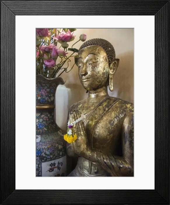 Framed Print : Buddha at Sukhothai Traimit temple, Bangkok, Thailand, Southeast Asia, Asia Framed Print : Buddha at Sukhothai Traimit temple, Bangkok, Thailand, Southeast Asia, Asia