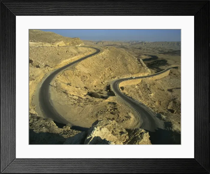 Framed Print : Hairpin bend in the Makhtesh Gadol road in the Negev, Israel, Middle East Framed Print : Hairpin bend in the Makhtesh Gadol road in the Negev, Israel, Middle East