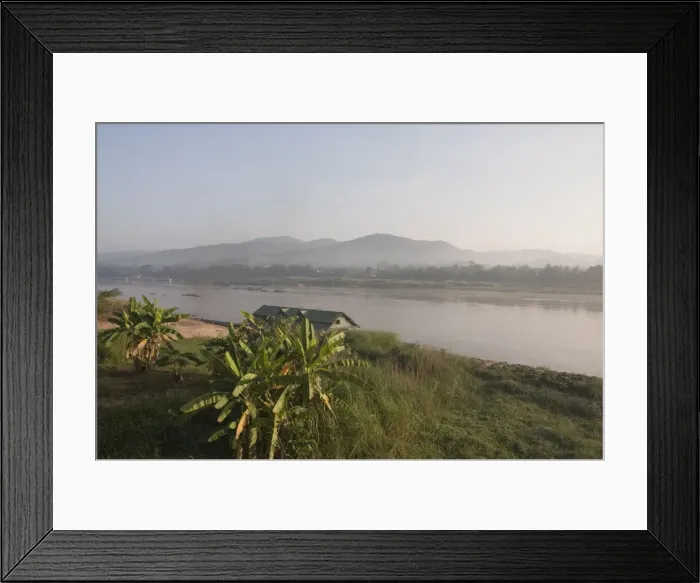 Framed Print : Mekong River, looking across to Laos on other bank, Golden Triangle, Thailand Framed Print : Mekong River, looking across to Laos on other bank, Golden Triangle, Thailand