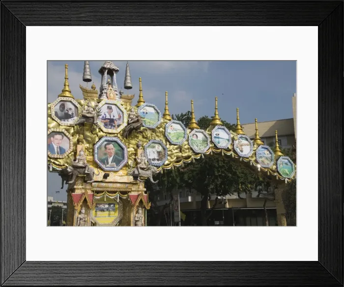 Framed Print : Road sign with images of Royal Family, Bangkok, Thailand, Southeast Asia, Asia Framed Print : Road sign with images of Royal Family, Bangkok, Thailand, Southeast Asia, Asia