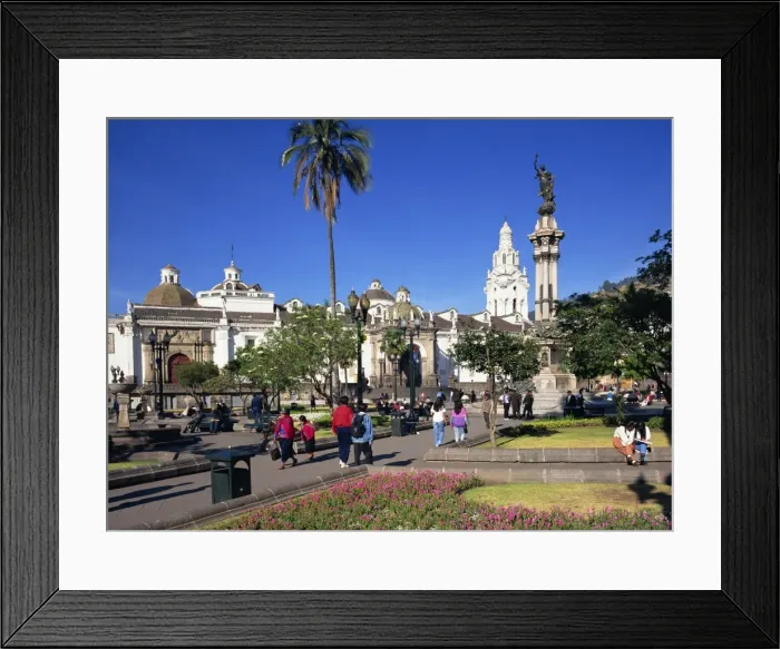 Framed Print : Plaza de Independencia, Quito, Ecuador, South America Framed Print : Plaza de Independencia, Quito, Ecuador, South America