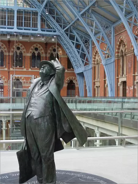 John Betjeman statue, St. Pancras International Train Station, London, England