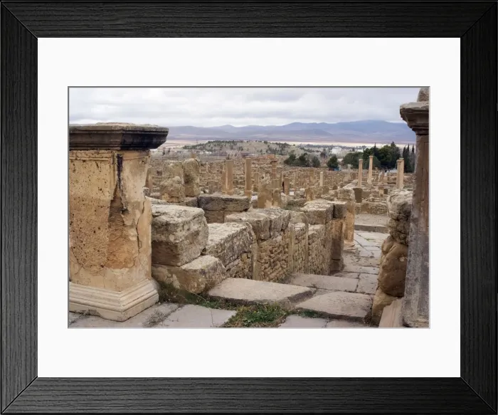 Framed Print : View over the Roman site of Timgad, UNESCO World Heritage Site, Algeria Framed Print : View over the Roman site of Timgad, UNESCO World Heritage Site, Algeria