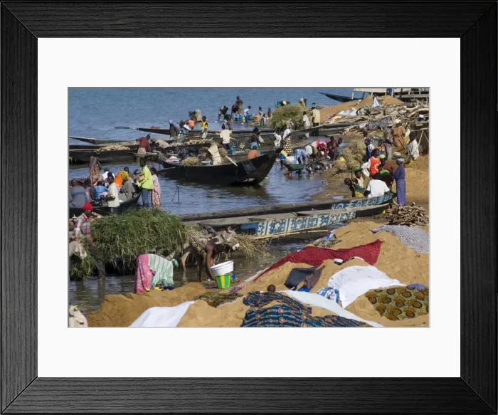 Framed Print : The bank of the River Niger, Segou, Mali, Africa Framed Print : The bank of the River Niger, Segou, Mali, Africa