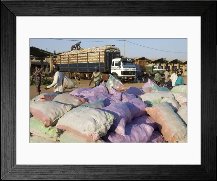Framed Print : The market, Sikasso, Mali, Africa Framed Print : The market, Sikasso, Mali, Africa