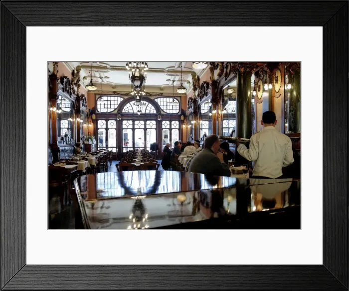 Framed Print : Famous Majestic Cafe, reminiscent of the early 20th century, Rua Santa Catarina Framed Print : Famous Majestic Cafe, reminiscent of the early 20th century, Rua Santa Catarina