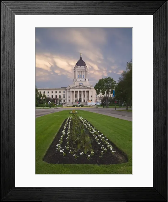 Framed Print : Legislative Building, Winnipeg, Manitoba, Canada, North America Framed Print : Legislative Building, Winnipeg, Manitoba, Canada, North America