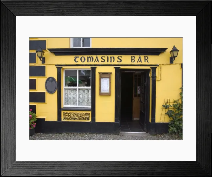 Framed Print : Tomasins Pub, Stradbally Village, Dingle Peninsula, County Kerry, Munster Framed Print : Tomasins Pub, Stradbally Village, Dingle Peninsula, County Kerry, Munster