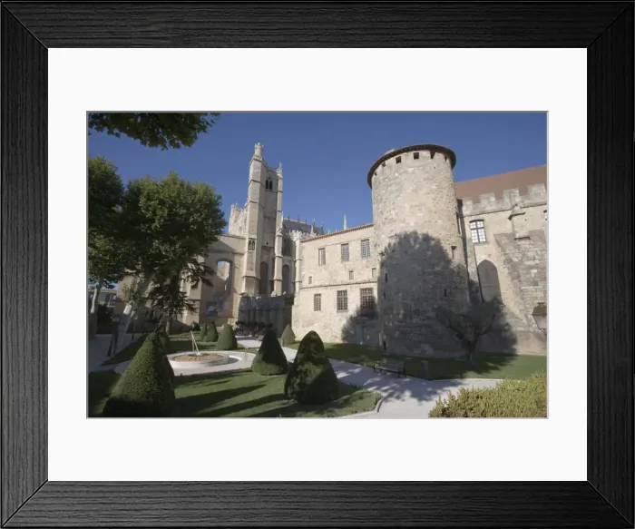 Framed Print : Jardin des Archeveques, Cathedrale de St. -Just et St. -Pasteur, Narbonne Framed Print : Jardin des Archeveques, Cathedrale de St. -Just et St. -Pasteur, Narbonne