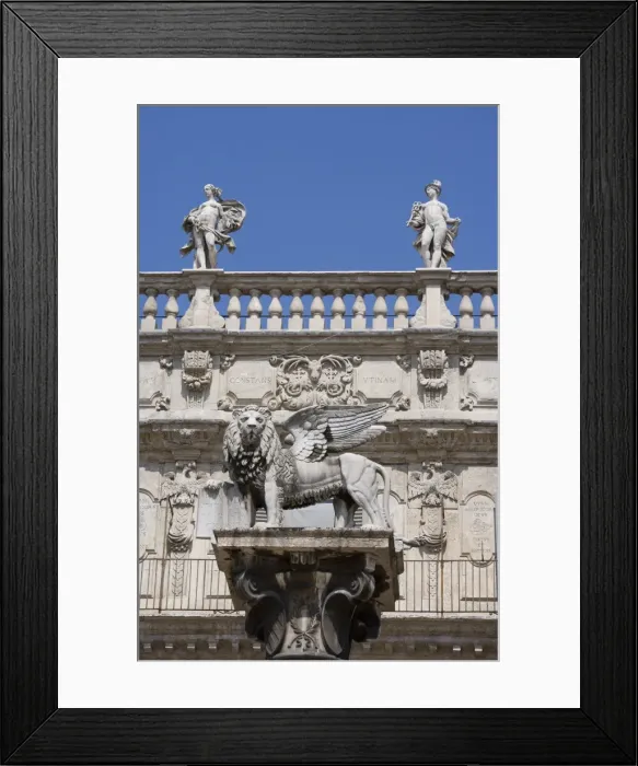 Framed Print : Statue of winged Venetian lion in front of Palazzo Maffei, Verona, Veneto, Italy, Europe Framed Print : Statue of winged Venetian lion in front of Palazzo Maffei, Verona, Veneto, Italy, Europe