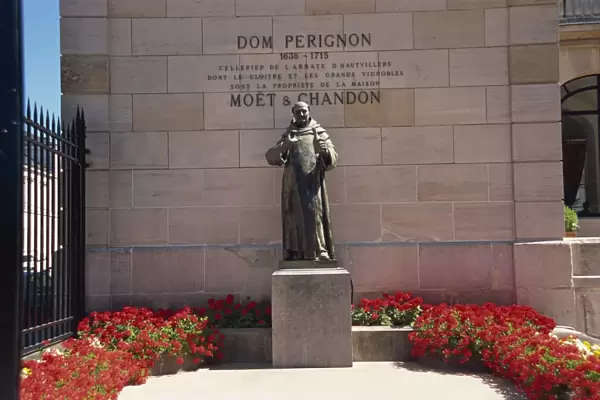 Statue of Dom Perignon, Epernay, Champagne Ardenne, France, Europe