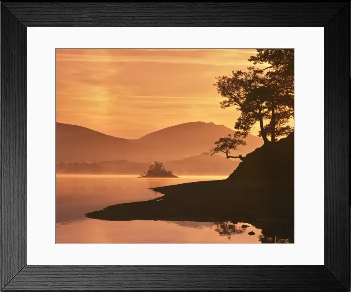 Framed Print : Mist rising on Derwent Water at dawn, Lake District National Park, Cumbria Framed Print : Mist rising on Derwent Water at dawn, Lake District National Park, Cumbria