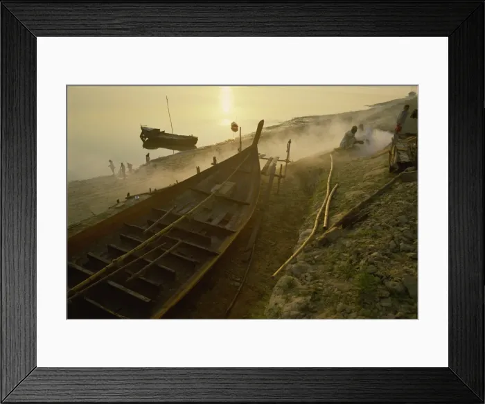 Framed Print : Boat building on the banks of the Great Ganga River, India, Asia Framed Print : Boat building on the banks of the Great Ganga River, India, Asia