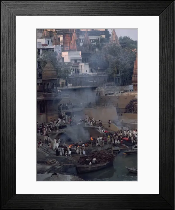 Framed Print : Hindu cremations, the Burning Ghats, Varanasi, Uttar Pradesh state, India, Asia Framed Print : Hindu cremations, the Burning Ghats, Varanasi, Uttar Pradesh state, India, Asia