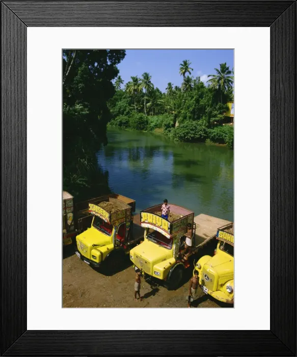 Framed Print : Truckers wash their lorries with pride, south India, India, Asia Framed Print : Truckers wash their lorries with pride, south India, India, Asia