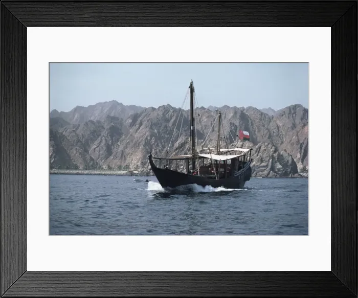 Framed Print : Dhow leaving Muttrah harbour, Muscat, Oman, Middle East Framed Print : Dhow leaving Muttrah harbour, Muscat, Oman, Middle East