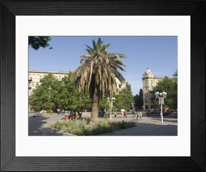 Framed Print : Fountains Square, the main open area in the middle of the city, Baku, Azerbaijan Framed Print : Fountains Square, the main open area in the middle of the city, Baku, Azerbaijan