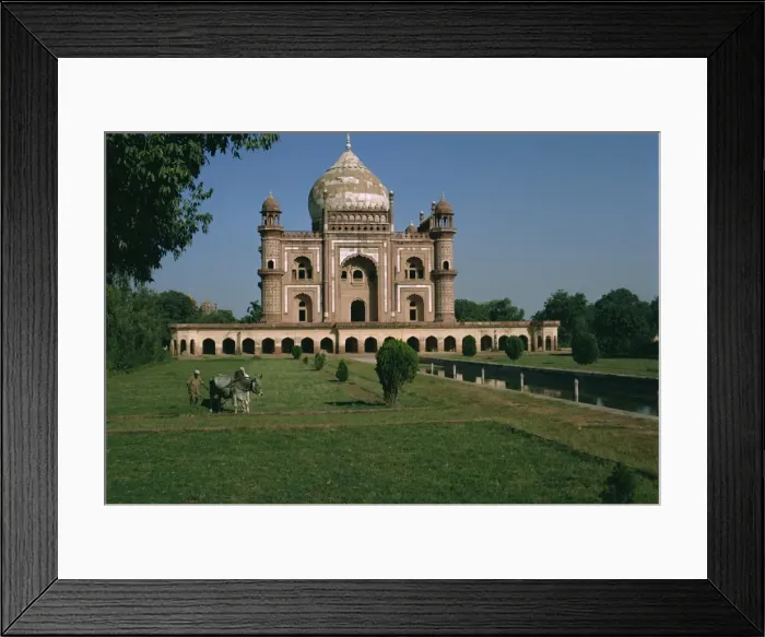 Framed Print : Moghul tomb dating from the 18th century, Delhi, India, Asia Framed Print : Moghul tomb dating from the 18th century, Delhi, India, Asia