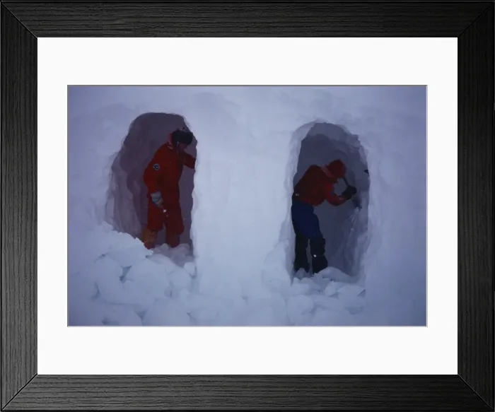 Framed Print : Digging a snow shelter, Arctic, Norway, Scandinavia, Europe Framed Print : Digging a snow shelter, Arctic, Norway, Scandinavia, Europe