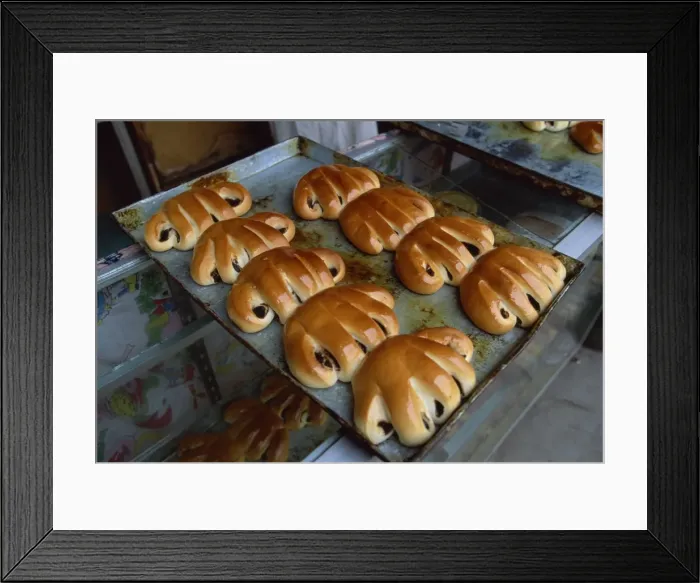 Framed Print : Freshly baked pastries in Yichang, Upper Yangzi River, Hubei, China, Asia Framed Print : Freshly baked pastries in Yichang, Upper Yangzi River, Hubei, China, Asia