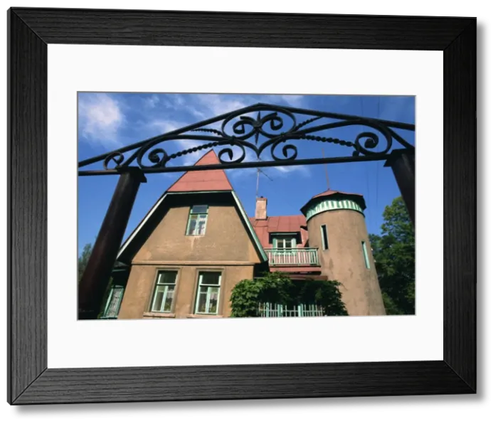 Framed Print : Home with small orchard, Pavlovsk, Russia, Europe Framed Print : Home with small orchard, Pavlovsk, Russia, Europe