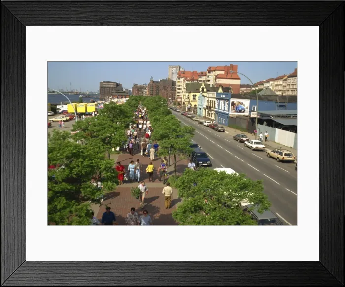 Framed Print : Sunday market shoppers, St. Pauli district, Hamburg, Germany, Europe Framed Print : Sunday market shoppers, St. Pauli district, Hamburg, Germany, Europe