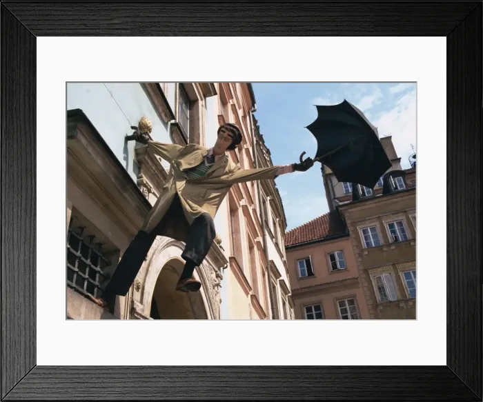 Framed Print : Sculpture above store in Main Square (Rynek Stavage Miastrar), Old Town Framed Print : Sculpture above store in Main Square (Rynek Stavage Miastrar), Old Town