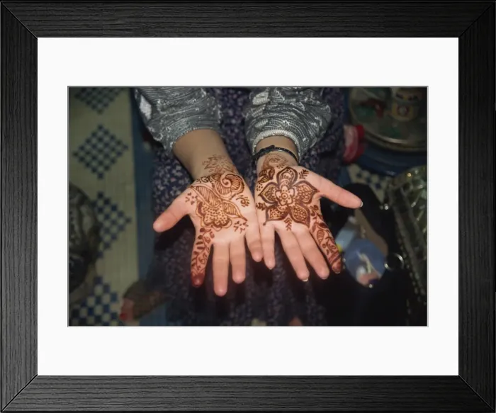 Framed Print : Hands with henna design, Morocco, North Africa, Africa Framed Print : Hands with henna design, Morocco, North Africa, Africa