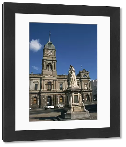 Statue of Queen Victoria and Town Hall, Ballarat, Victoria, Australia, Pacific
