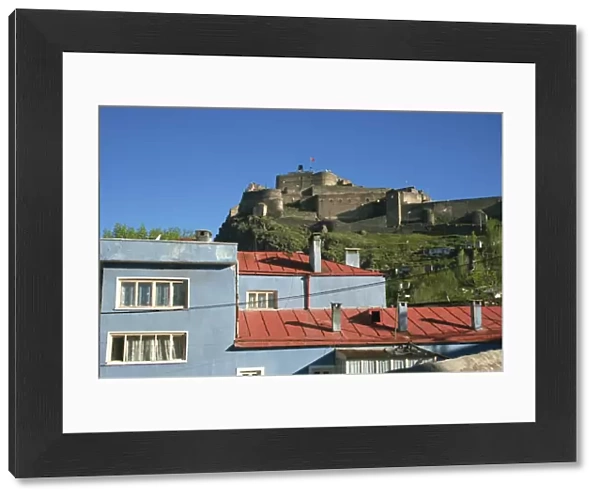 Castle (Kalesi) dominates city, Kars, north east Anatolia, Turkey, Asia Minor, Eurasia