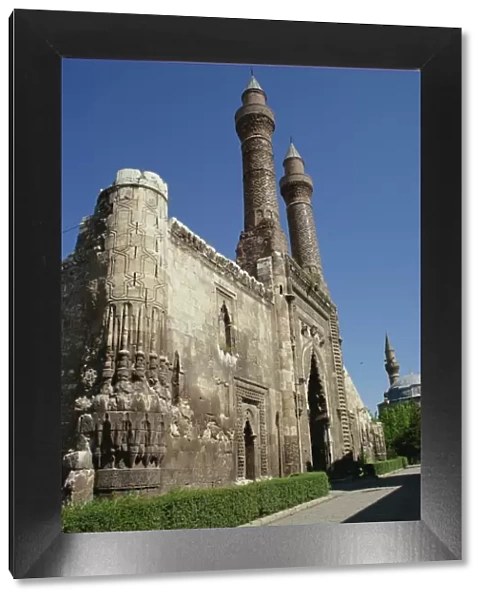Twin minarets, Cifte minare medressah, Sivas, Anatolia, Turkey, Asia Minor, Eurasia