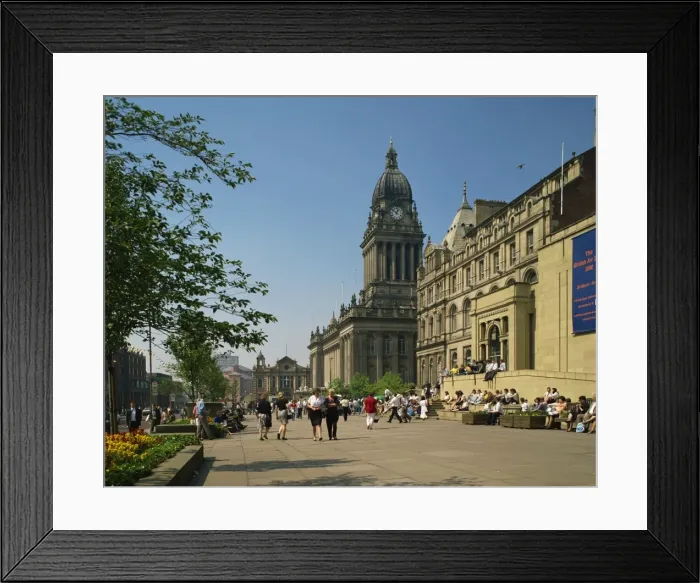 Framed Print : Town Hall and Art Gallery, Leeds, Yorkshire, England, United Kingdom, Europe Framed Print : Town Hall and Art Gallery, Leeds, Yorkshire, England, United Kingdom, Europe