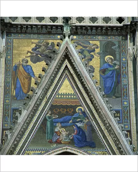 Facade of the 13th century Duomo, Orvieto, Umbria, Italy, Europe