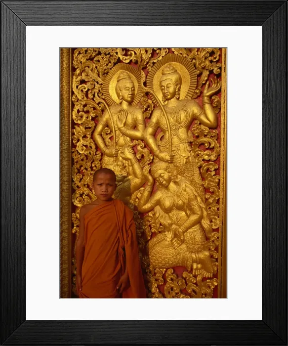 Framed Print : Monk, Wat Xieng Thong, UNESCO World Heritage Site, Luang Prabang, Laos Framed Print : Monk, Wat Xieng Thong, UNESCO World Heritage Site, Luang Prabang, Laos