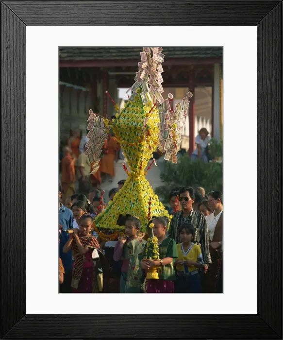 Framed Print : Religious rites at Pha That Luang, Vientiane, Laos, Indochina, Southeast Asia, Asia Framed Print : Religious rites at Pha That Luang, Vientiane, Laos, Indochina, Southeast Asia, Asia
