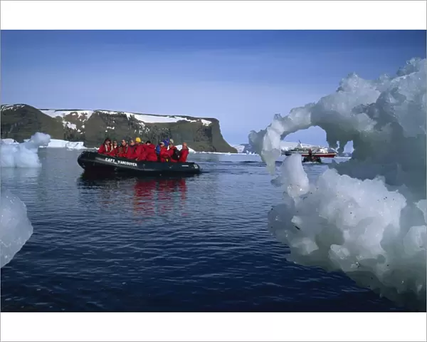 Approaching Devil Island, Antarctic Peninsula, Antarctica, Polar Regions