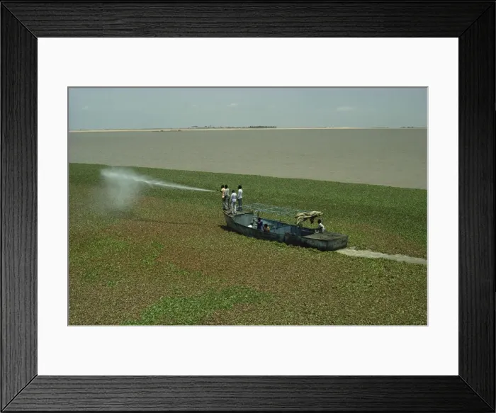 Framed Print : Spraying to eradicate water hyacinth at dam, Jebel Aulia, Sudan, Africa