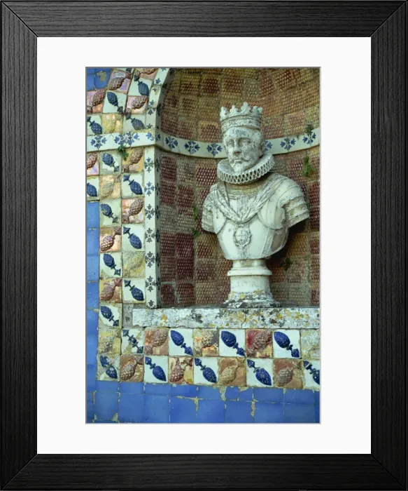 Framed Print : Bust of King Sebastian in tiled niche on the Kings Promenade of the great water tank on the balustraded terrace of the 17th century Frontera Palace, Lisbon Framed Print : Bust of King Sebastian in tiled niche on the Kings Promenade of the great water tank on the balustraded terrace of the 17th century Frontera Palace, Lisbon