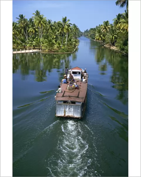 Boat service at Chavara, Backwaters between Quilon and Alleppey, Kerala, India, Asia