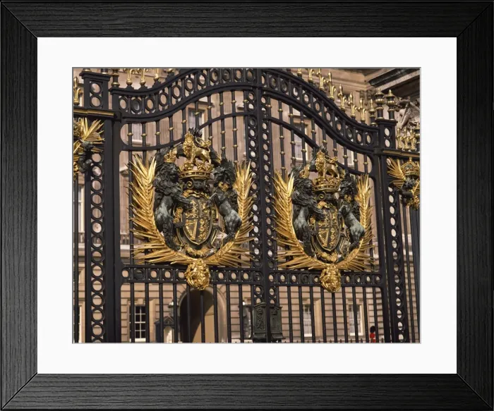 Framed Print : Entrance gates, Buckingham Palace, London, England, United Kingdom, Europe Framed Print : Entrance gates, Buckingham Palace, London, England, United Kingdom, Europe