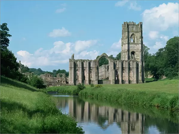 Fountains Abbey, UNESCO World Heritage Site, Yorkshire, England, United Kingdom, Europe