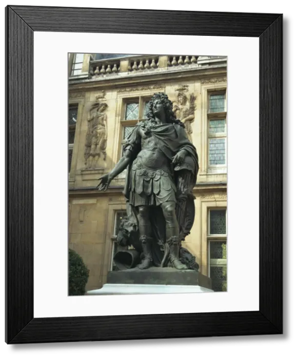 Framed Print : Statue of Louis XIV outside the Renaissance building of the Hotel Carnavalet Framed Print : Statue of Louis XIV outside the Renaissance building of the Hotel Carnavalet